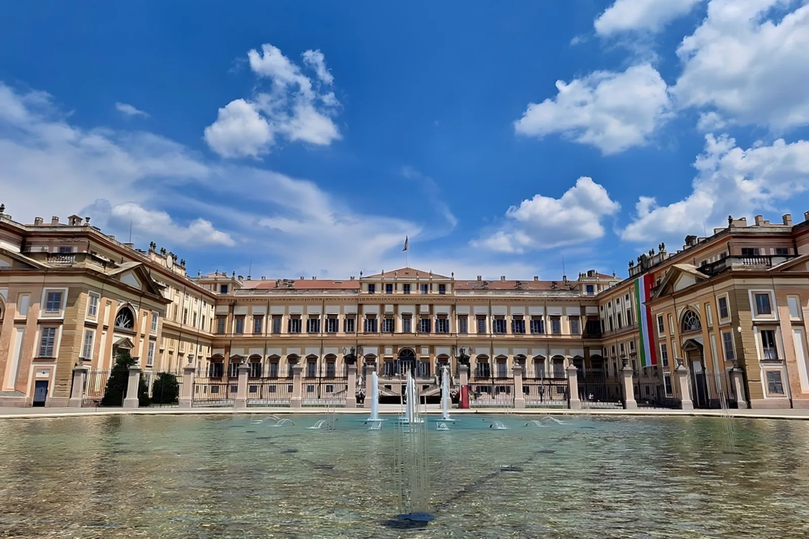 Private transfer from Milan Malpensa Airport (MXP) to Monza — 59 km, licensed chauffeur